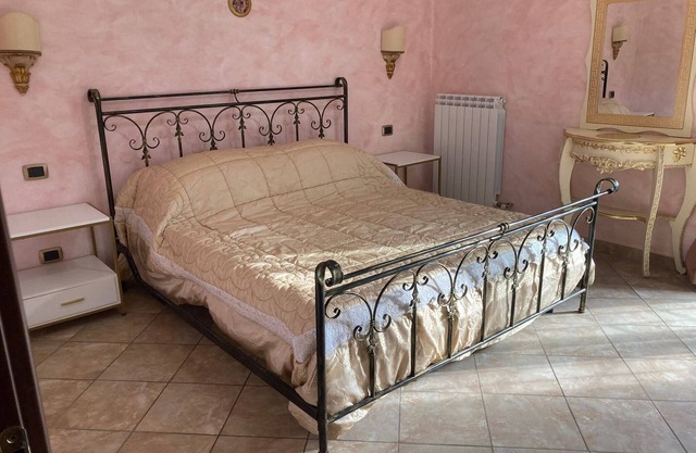 Charming Villa in Velletri, Italy - Perfect for a Relaxing Getaway