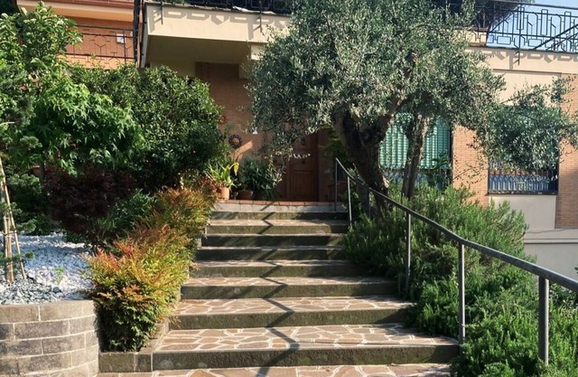 Charming villa near Rome, accommodation 2