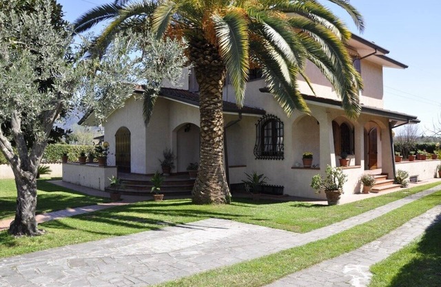Schöne Villa in einem eleganten Forte dei Marmi - schöner Garten - 8 Personen