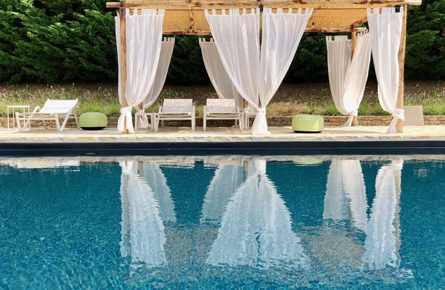 Bezaubernde Villa, großer Pool, wunderbare Sonnennuntergänge, ruhige Lage