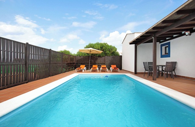 Charmante Villa "Susana" mit Bergblick, Garten, Terrasse & Pool