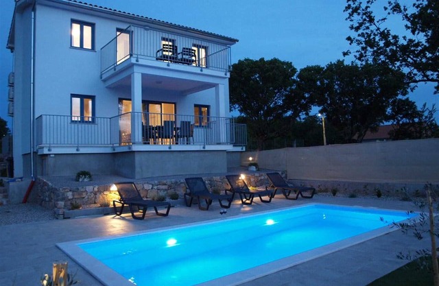 Charmante Villa Vista mit Pool und Meerblick