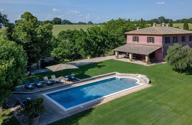 Villa in Buonconvento mit 5 Schlafzimmern 10 Schlafplätzen