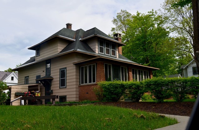 Charmantes Dorfhaus auf Hillcrest