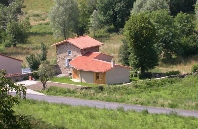 Charmantes Ferienhaus mit großem Garten, nahe Le Puy-en-Velay