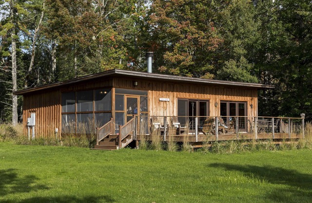 Charming Vintage 1950's Cottage