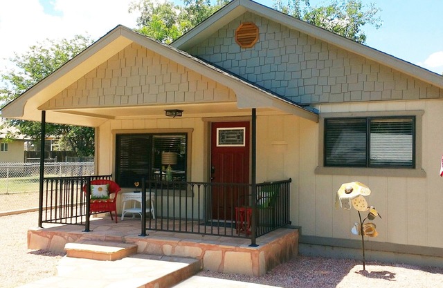 A Charming Vintage Cottage - zu Fuß zum Old Town Cottonwood
