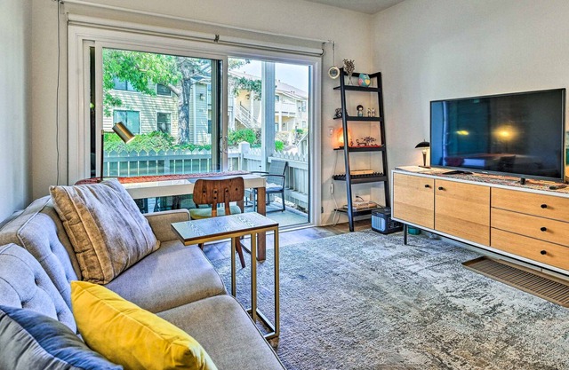 Charming Waterfront Condo w/ Resort Amenities