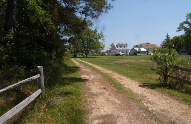 Charming Waterfront Escape mit Strand und Pier zum Angeln und Krabben