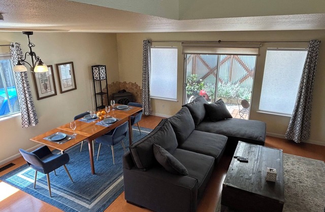 Charming Wine Country Home w/Hot Tube near Downtown