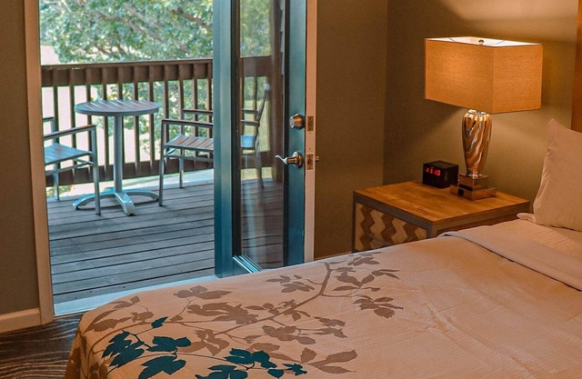 Charming Woodstone Meadows Villa @ Massanutten with Jetted tub & fireplace