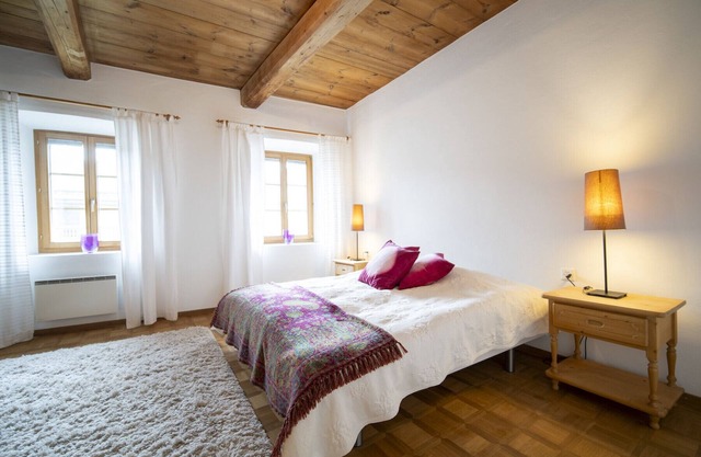 Chasa Scaletta: Grosse Maisonettewohnung mit viel Charme mitten in Sent