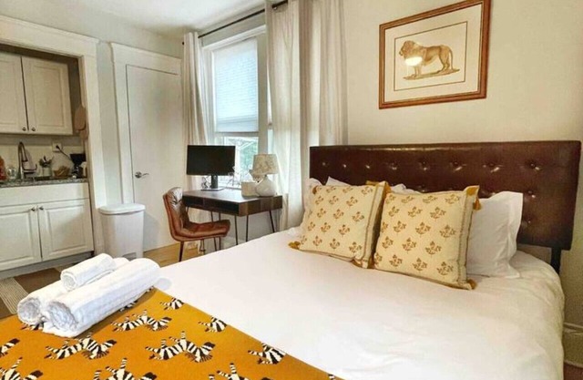 Chateau Blanc Yale Located Downtown