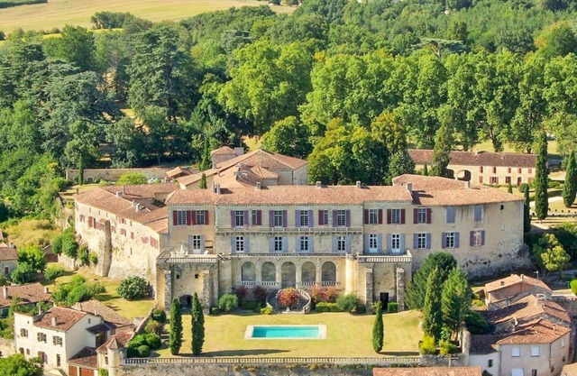 Chateau Cedre - Zwölf Schlafzimmer , Schläft 24