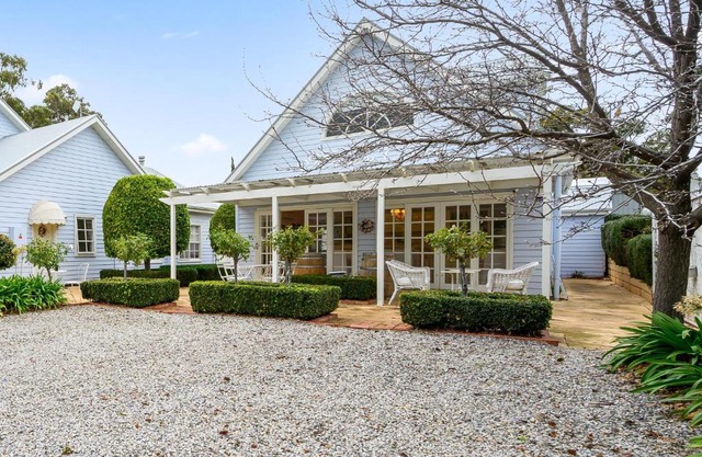 Chateau in The Vines Cottage by Wine Coast Holiday Rentals