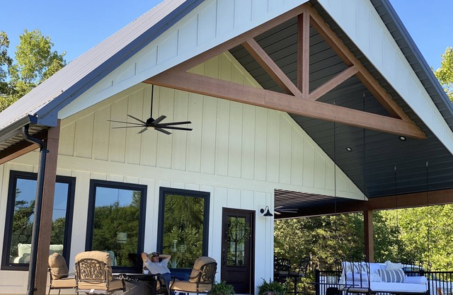 Chateau on 40 acres with private lake, close to Blue Springs Ranch