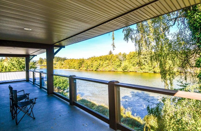 Chateau Riverside