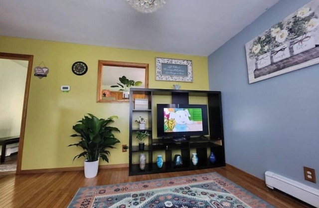Cheerful 2-Bedroom Home With On Premises Parking