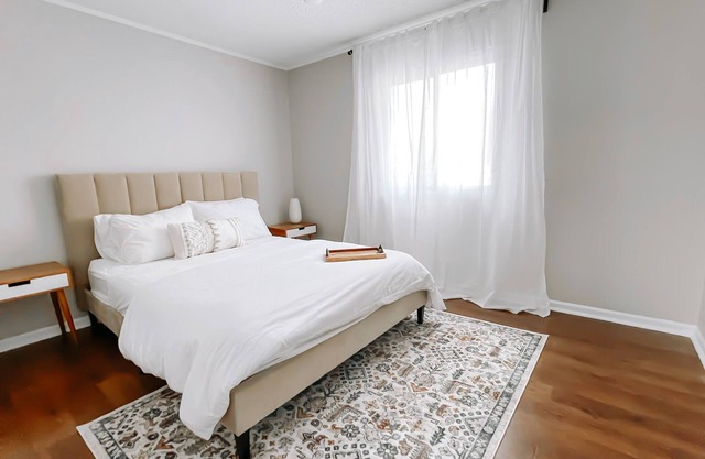 Cheerful 2 Bedroom in Downtown Grass Lake | Bikes