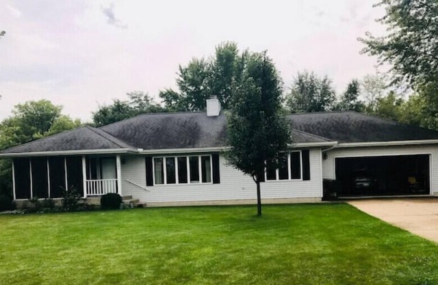 Cheerful 3 Bedroom Home - Dog Friendly