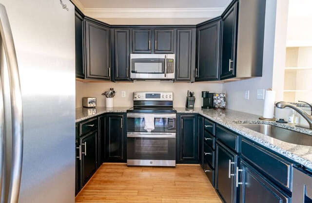 Cheerful 3-Bedroom Townhouse with King Bed
