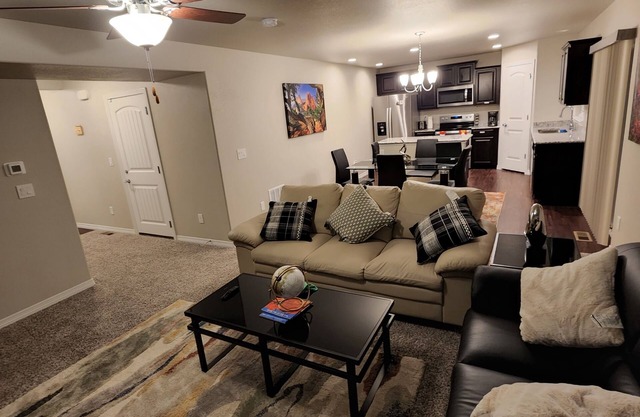 Cheerful 3 bed Room House