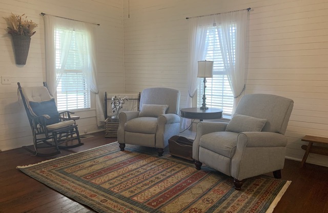 Cheerful Cottage, full of Southern Charm