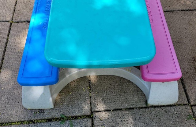 Cheerful Family Vacation House - minutes from the beach!