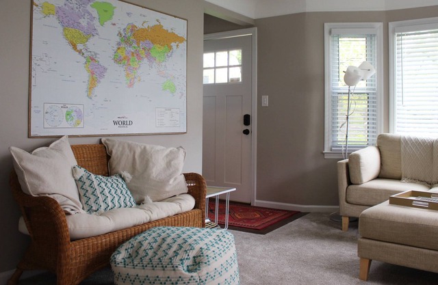 Cheerful home w/Ann Arbor access and village charm