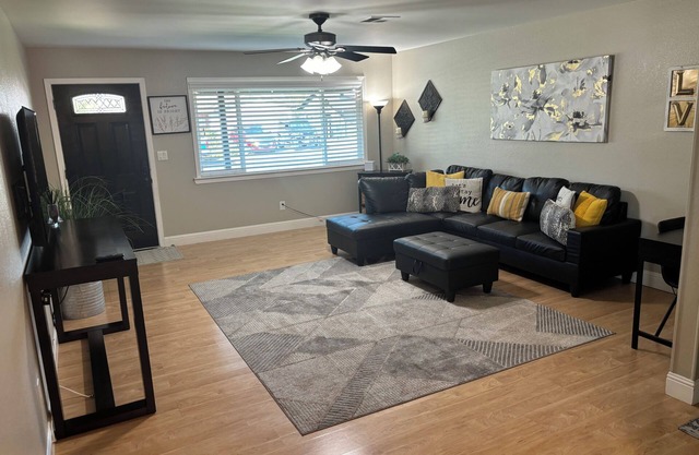 Cheerful home with beautiful large yard centrally located!