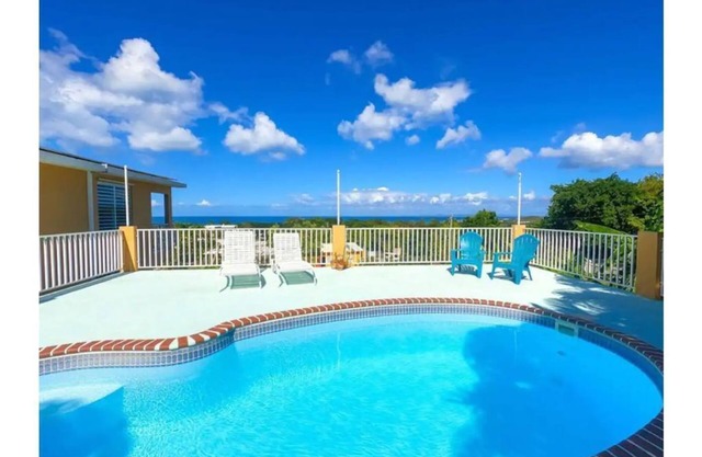 Cheerful Home with Gorgeous Ocean Views and Pool