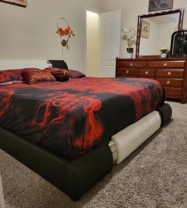 cheerful room 2guest 1room