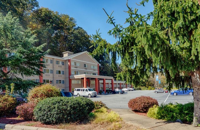 Cherokee Grand Hotel