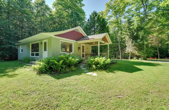 NEU! 'Cherry Cottage' in der Nähe des Peninsula State Park!