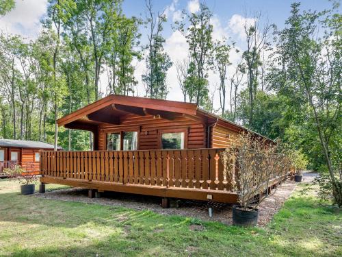 Cherry Lodge- Uk37608