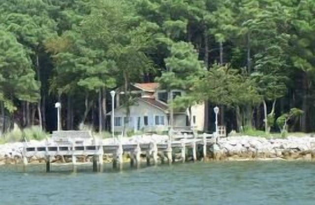 Chesapeake Bay Waterfront Home