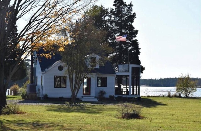 Chesapeake Sunset Cottage