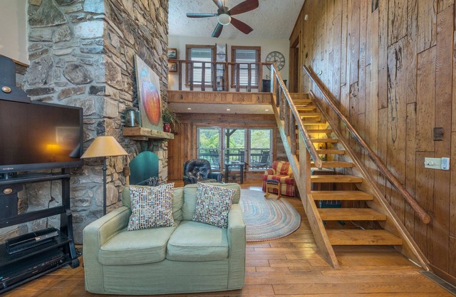 Chestnut House | Breathtaking Mountain Views, Fire Pit & Pigeon River Access!