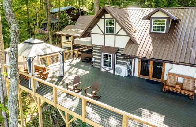 Chestnut Lodge - Family Cabin on Lake Nantahala