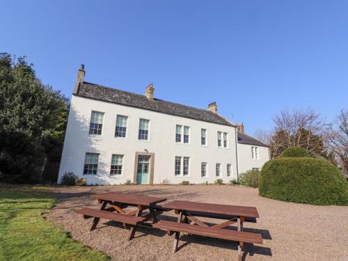 Cheviot Manor