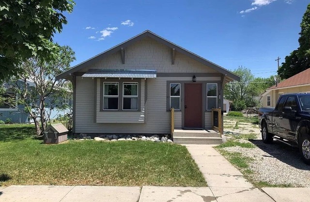 Cheyenne Cottage- pet friendly, near Northwest College