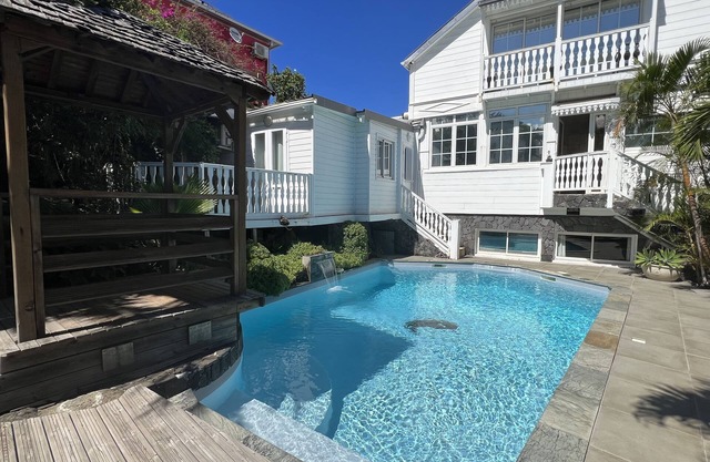 Chez Ti Pêcheur Appartement T2 Dans une Belle Résidence Créole sur Saint-pierre