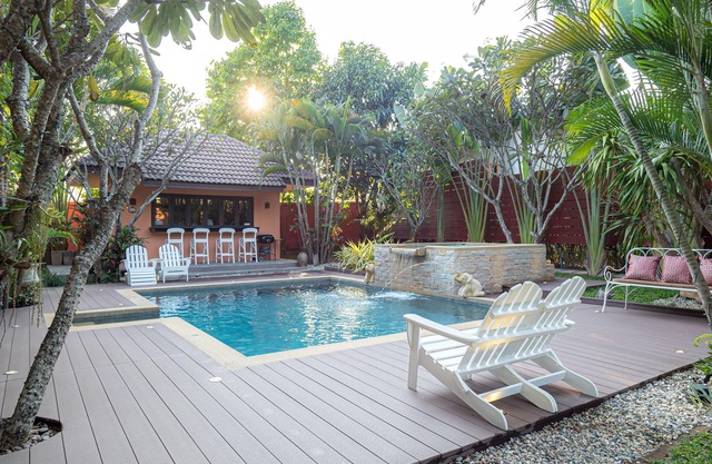 Chiang Mai beste Villa, Gartenparadies, A / C, kostenloses Frühstück, Pool, Van, Chef