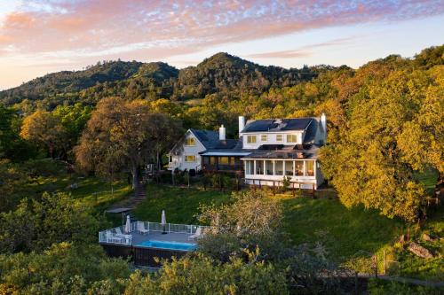 Chianti by AvantStay Stunning Secluded Ranch w Pickleball Court Barn