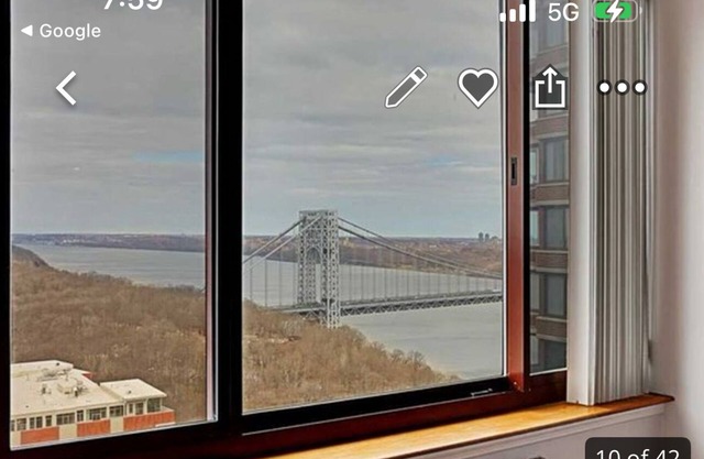 Chic 1-bedroom with fitness room and AC in fabulous Fort Lee