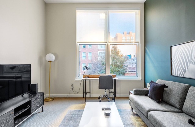 Chic 1BR in Penn Quarter w/ Pool + large garden, near metro by Blueground