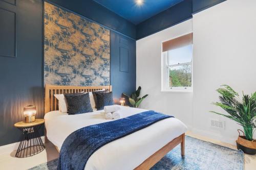Chic 2 Bed Flat West London