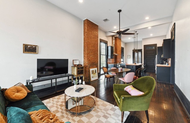 Chic 2-bedroom apartment in eclectic Bywater with AC, WiFi