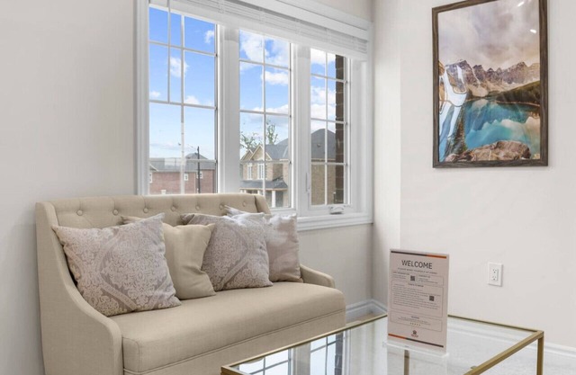 Chic 2BR House, Newly Renovated, Central Spot