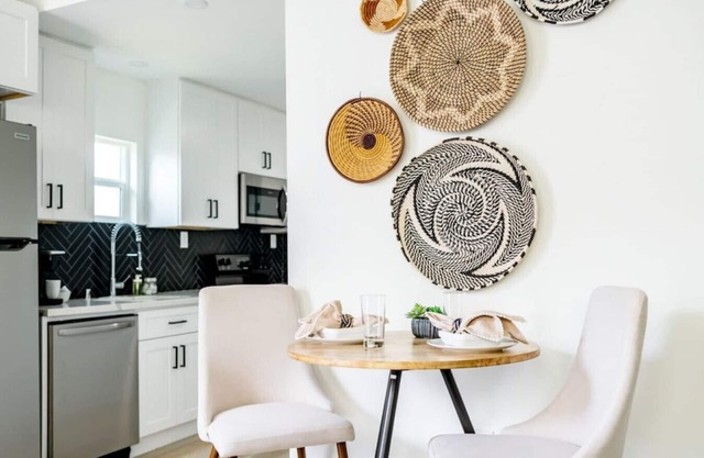 Chic 2Bed & Large Serene Backyard in Heart of SD